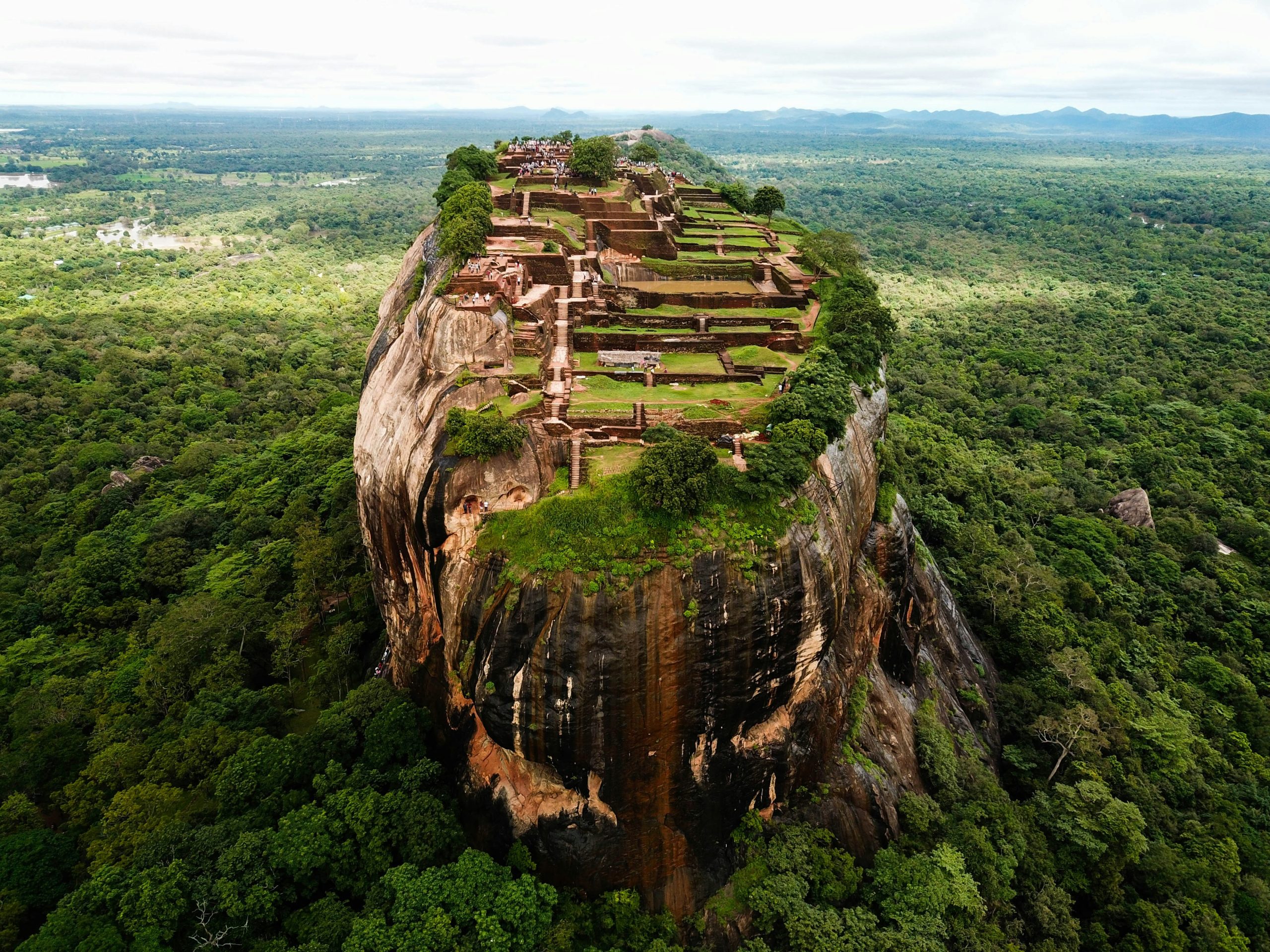 5 Days Sigiriya Rock, Dambulla & Kandy Temple Tour
